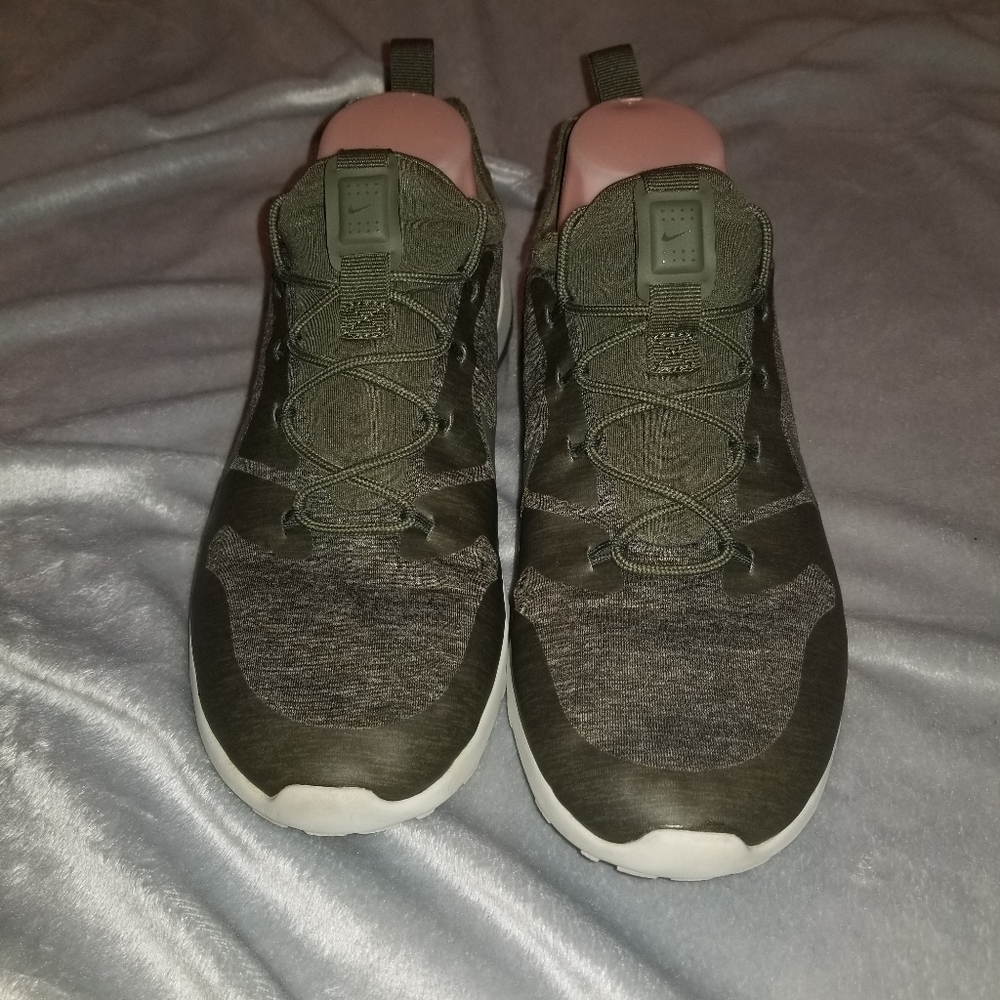 Nike CK racer free run army green Sz 9.5